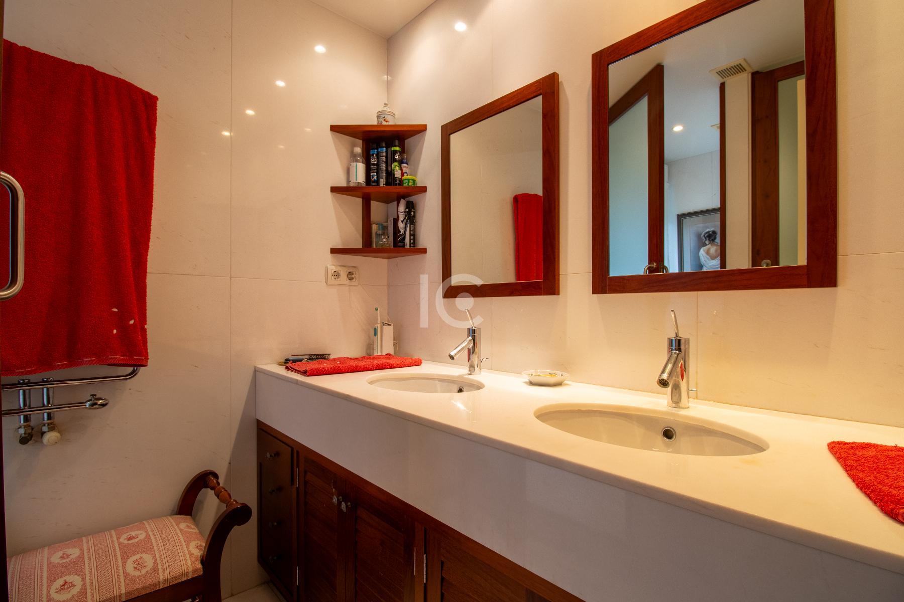 For sale of flat in Getxo