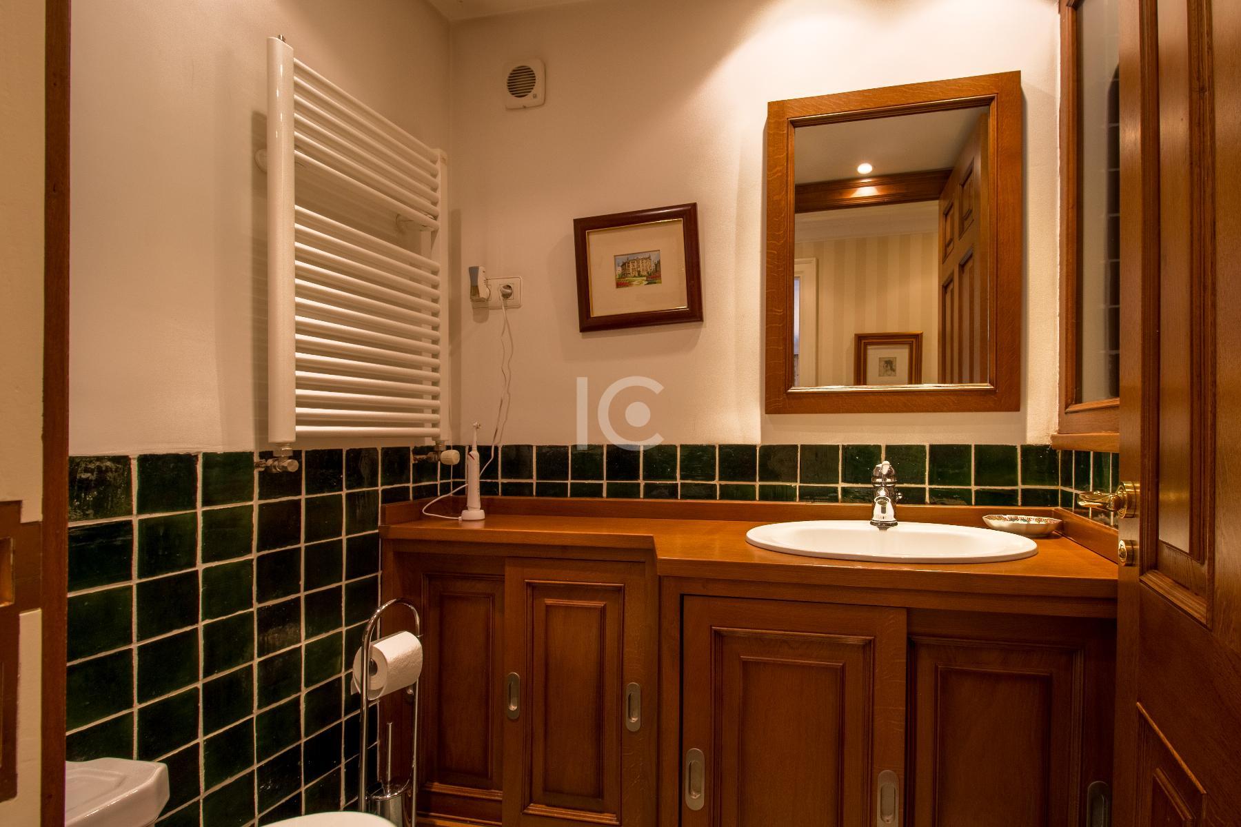 For sale of flat in Getxo