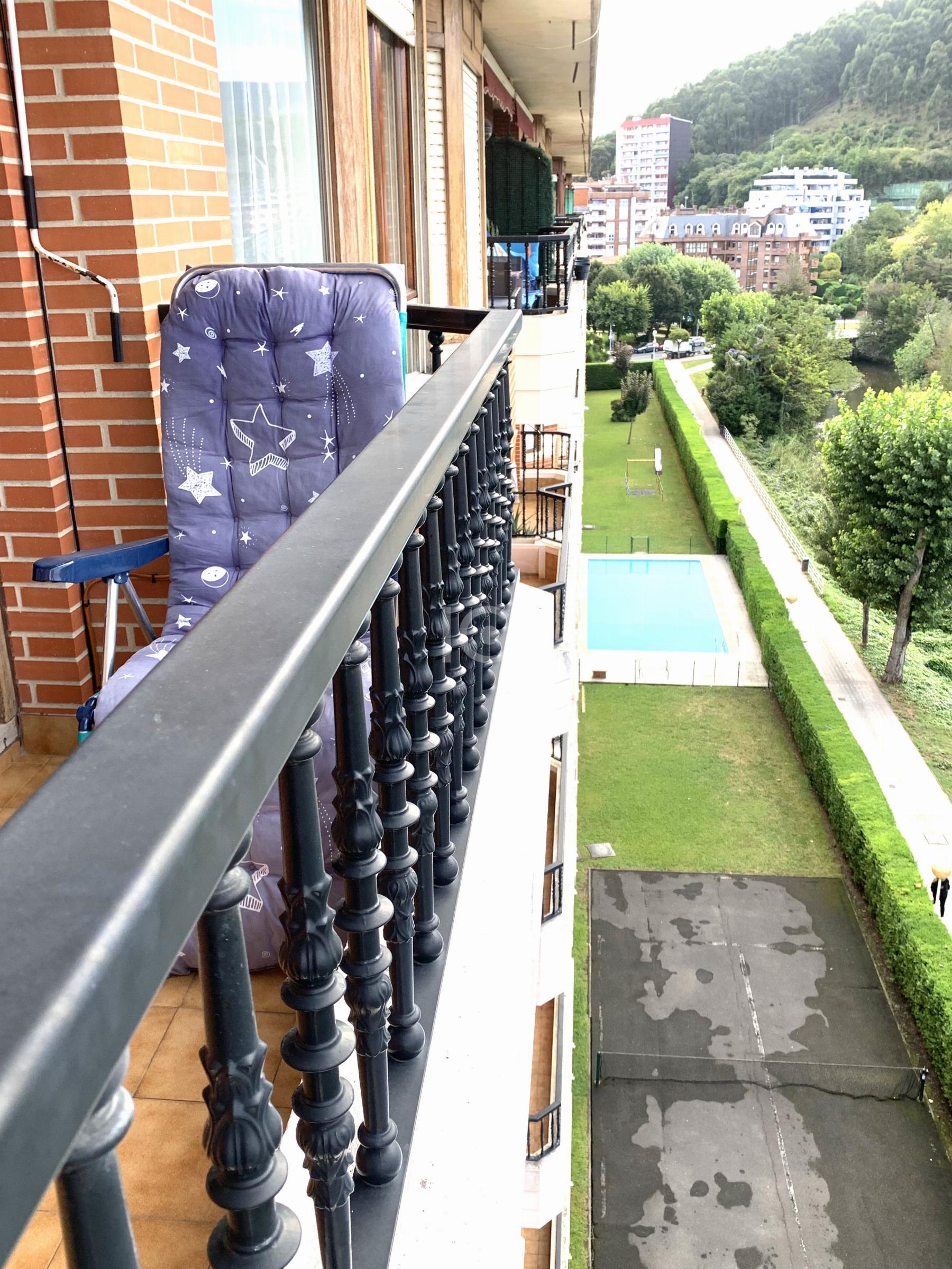 For sale of duplex in Castro-Urdiales