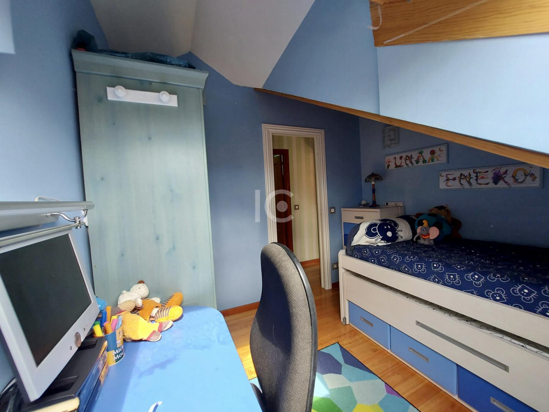 For sale of flat in Somo