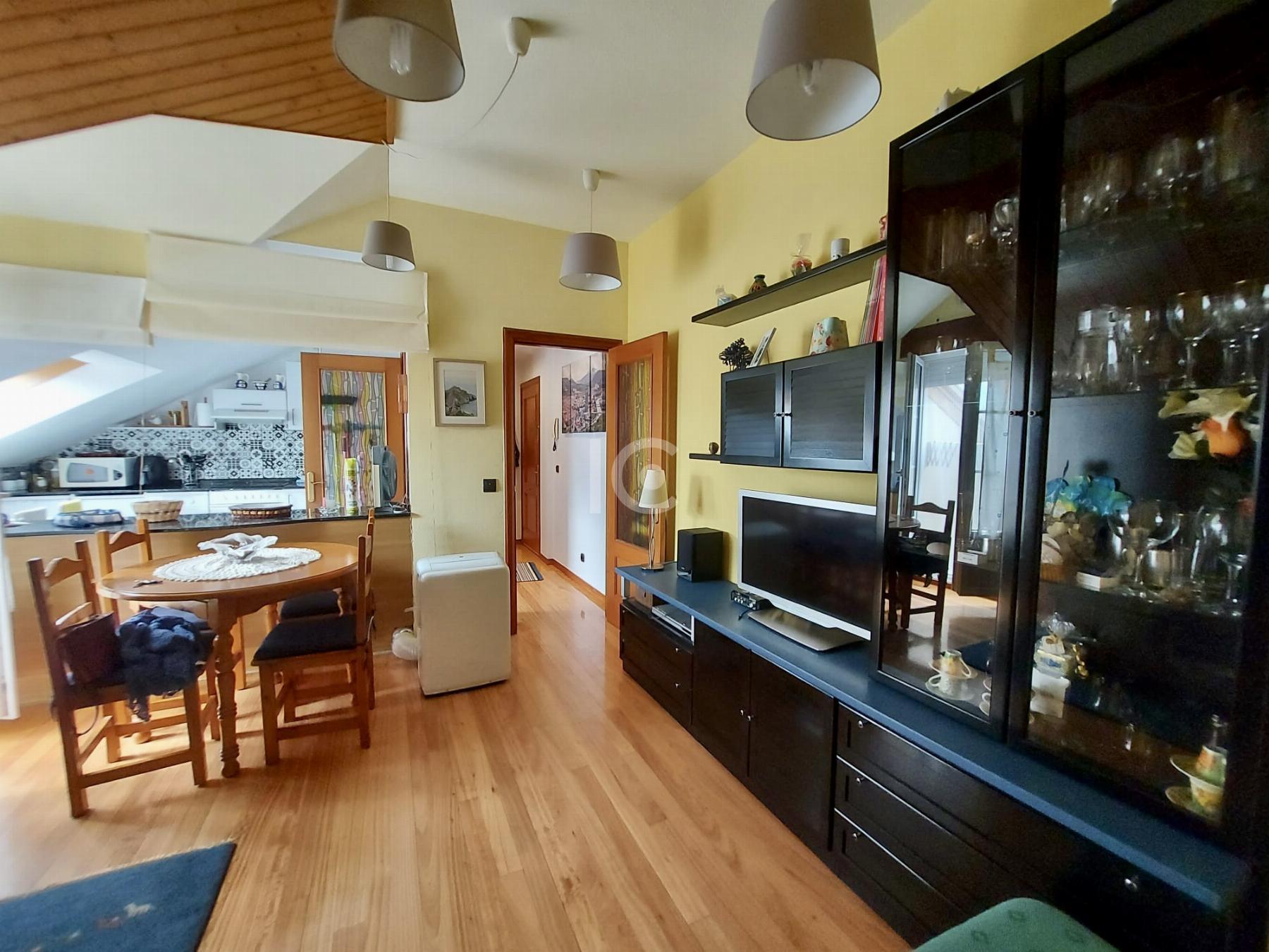 For sale of flat in Somo