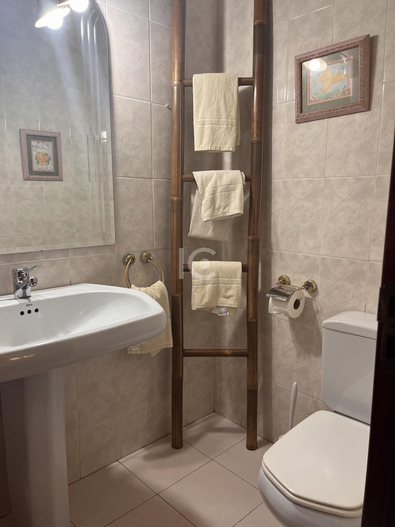 For sale of chalet in Leioa