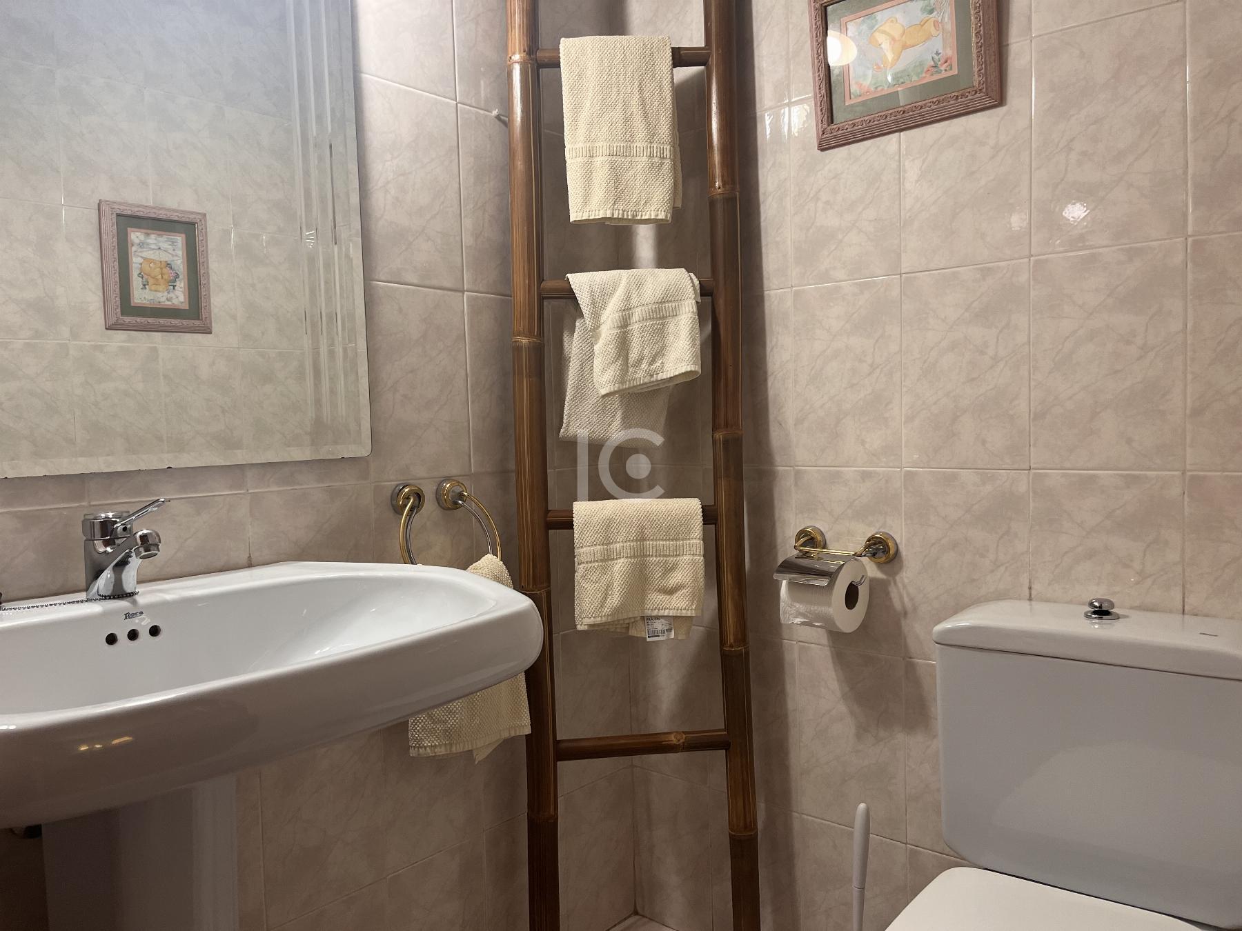 For sale of chalet in Leioa