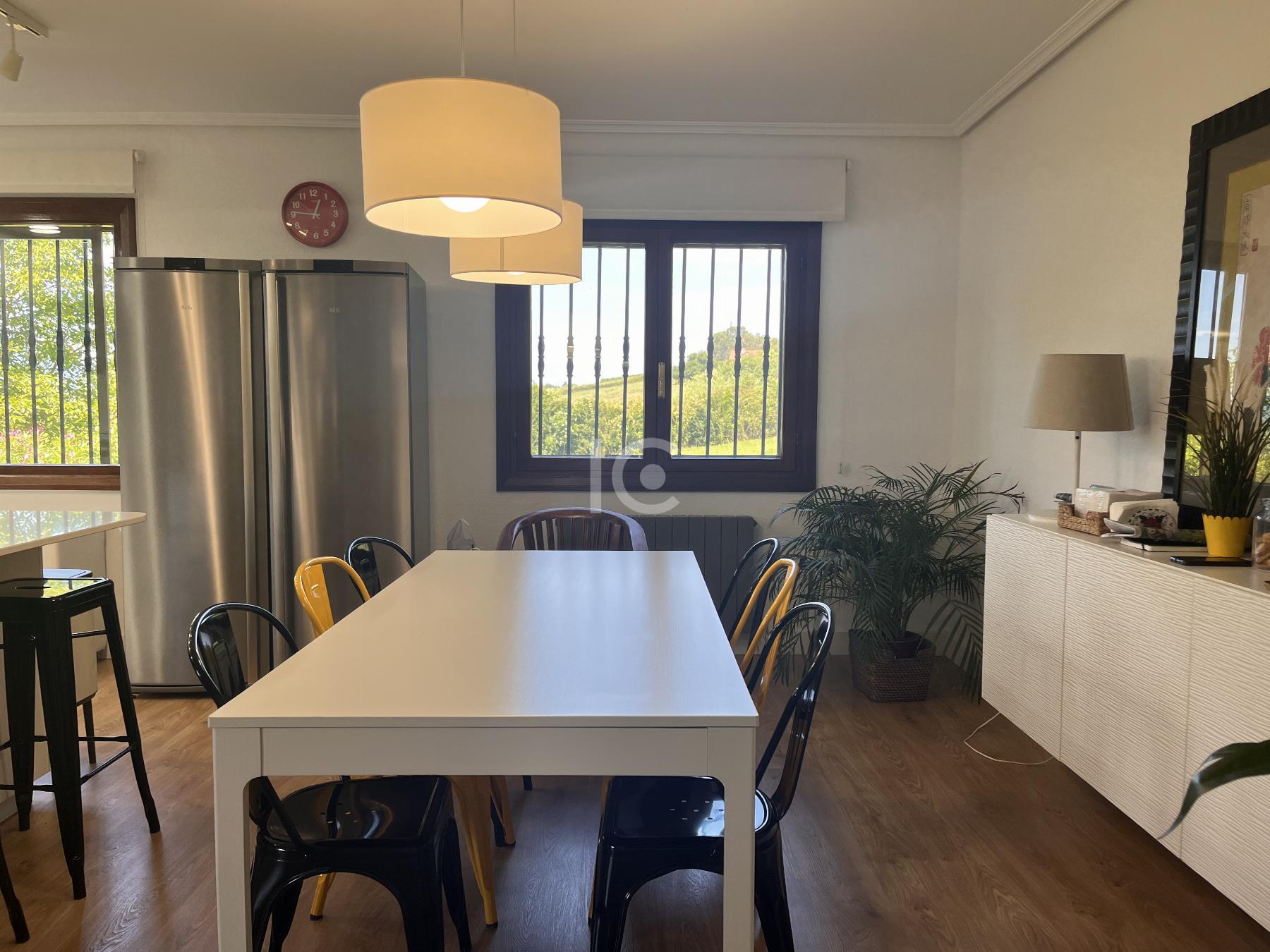 For sale of chalet in Leioa