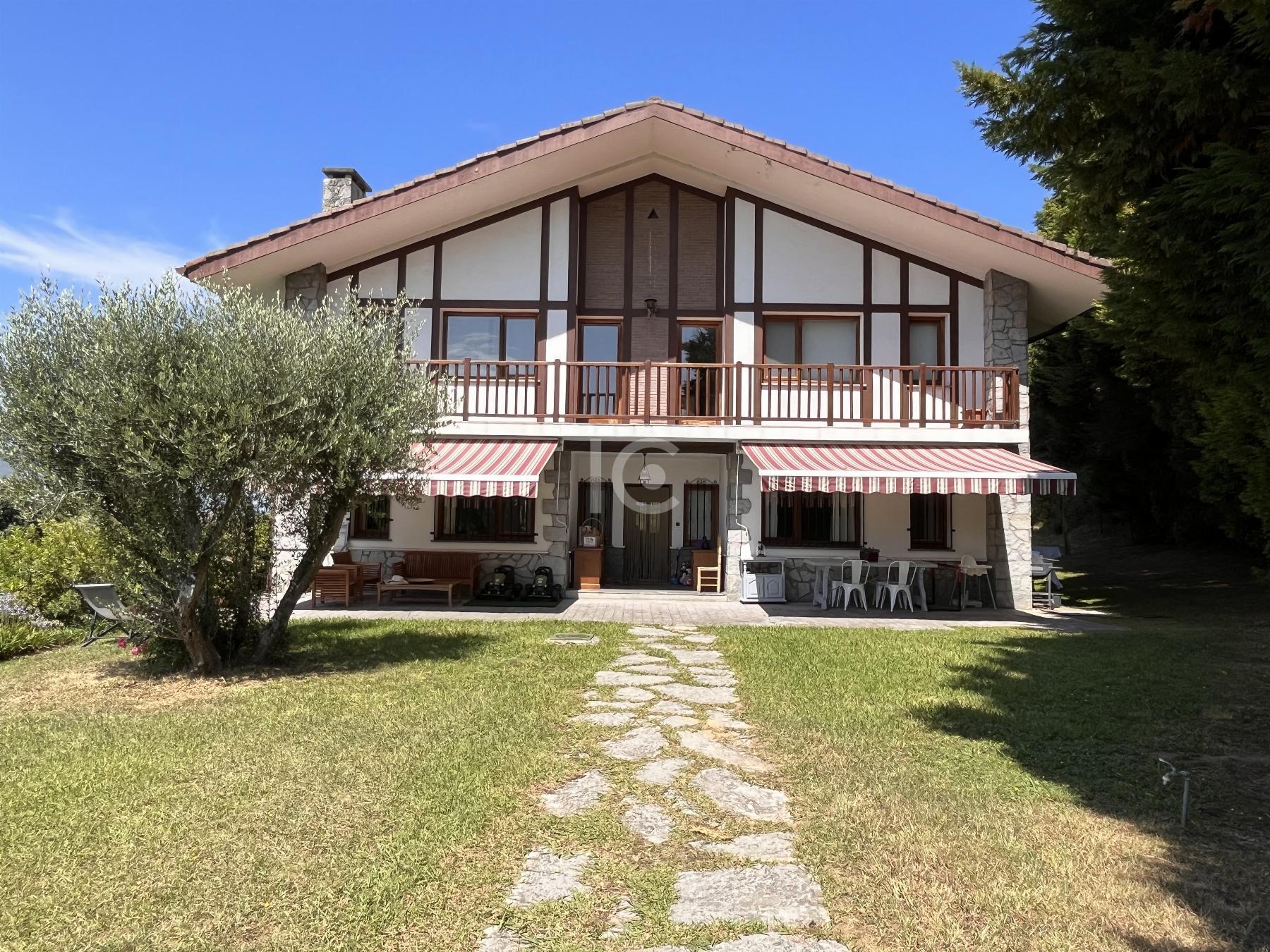 For sale of chalet in Leioa