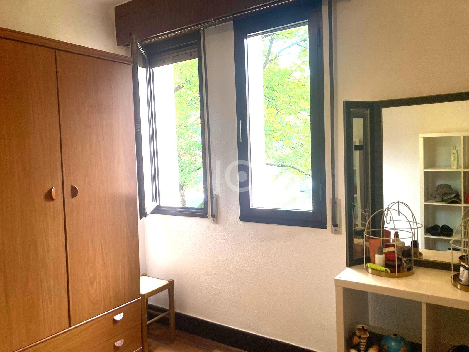 For sale of flat in Sestao
