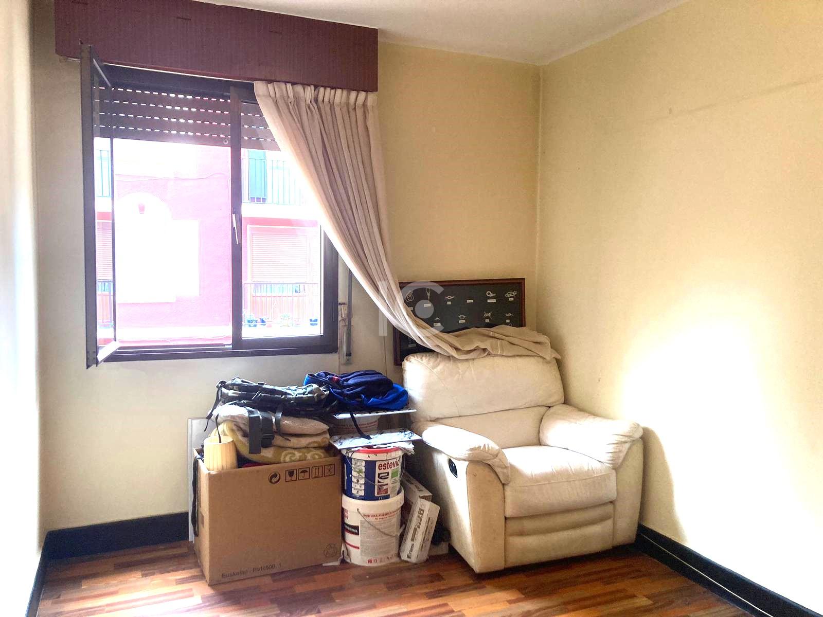 For sale of flat in Sestao