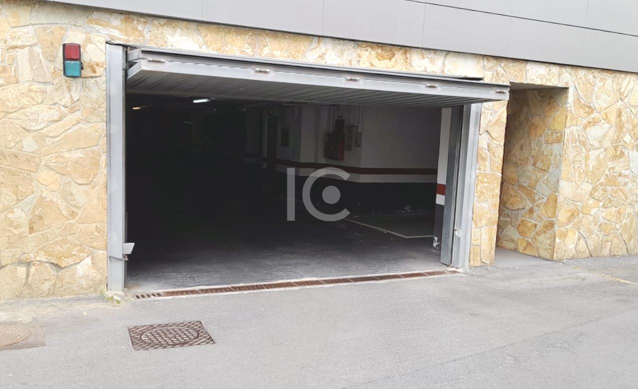 For rent of garage in Berango