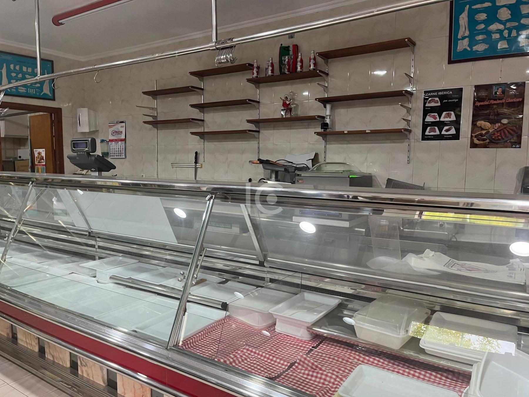 For sale of commercial in Algorta