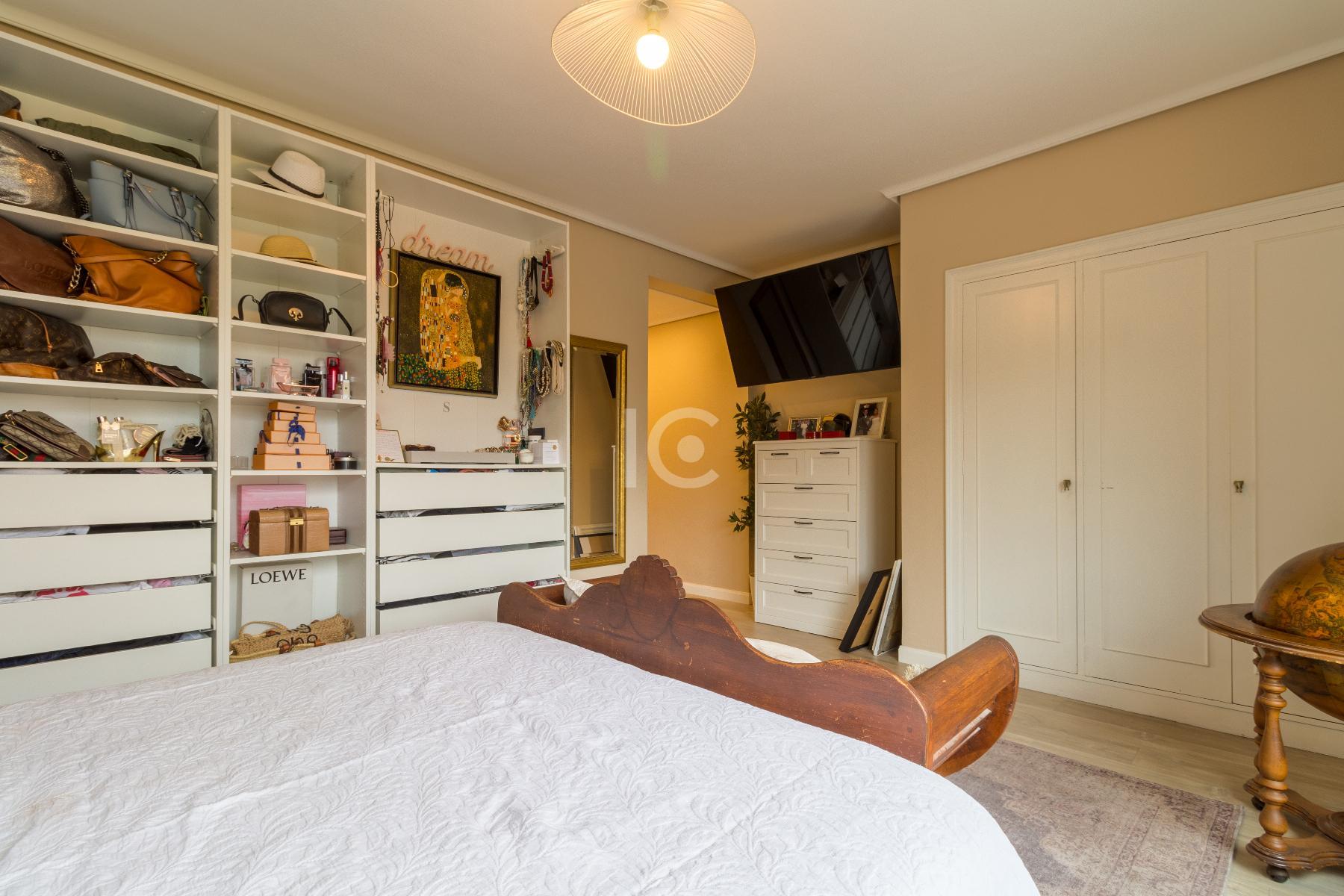 For sale of flat in Getxo