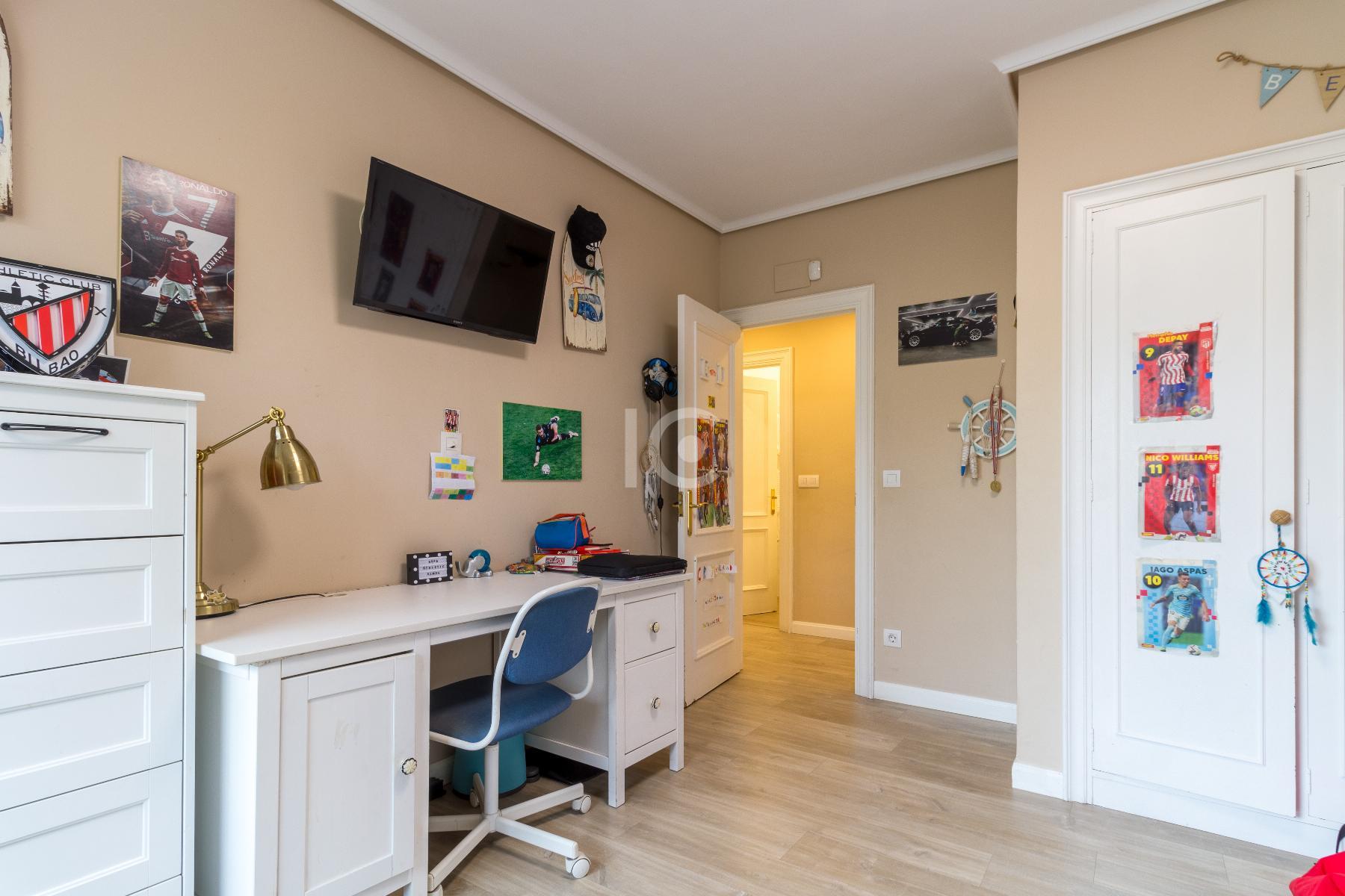 For sale of flat in Getxo
