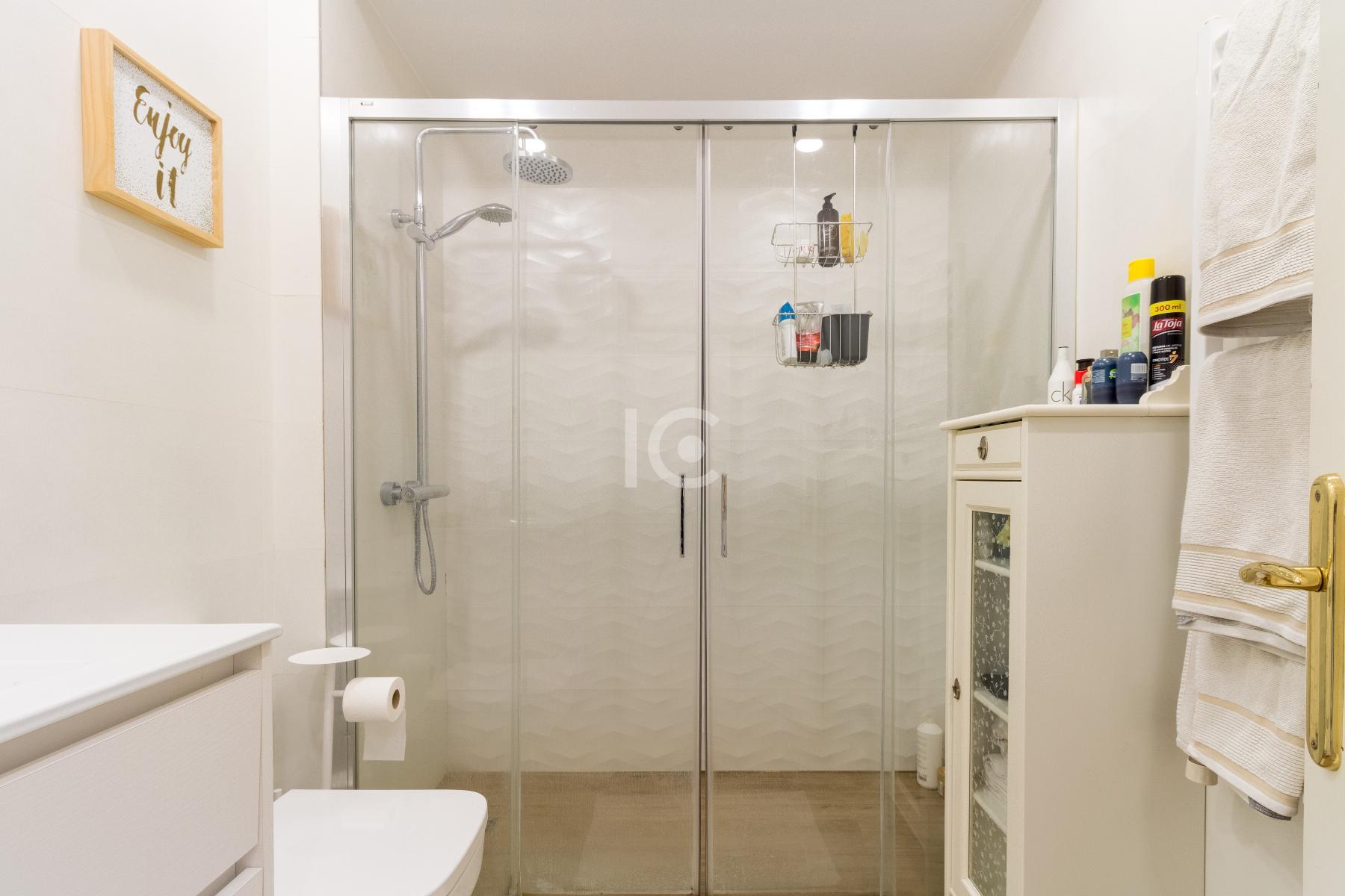 For sale of flat in Getxo
