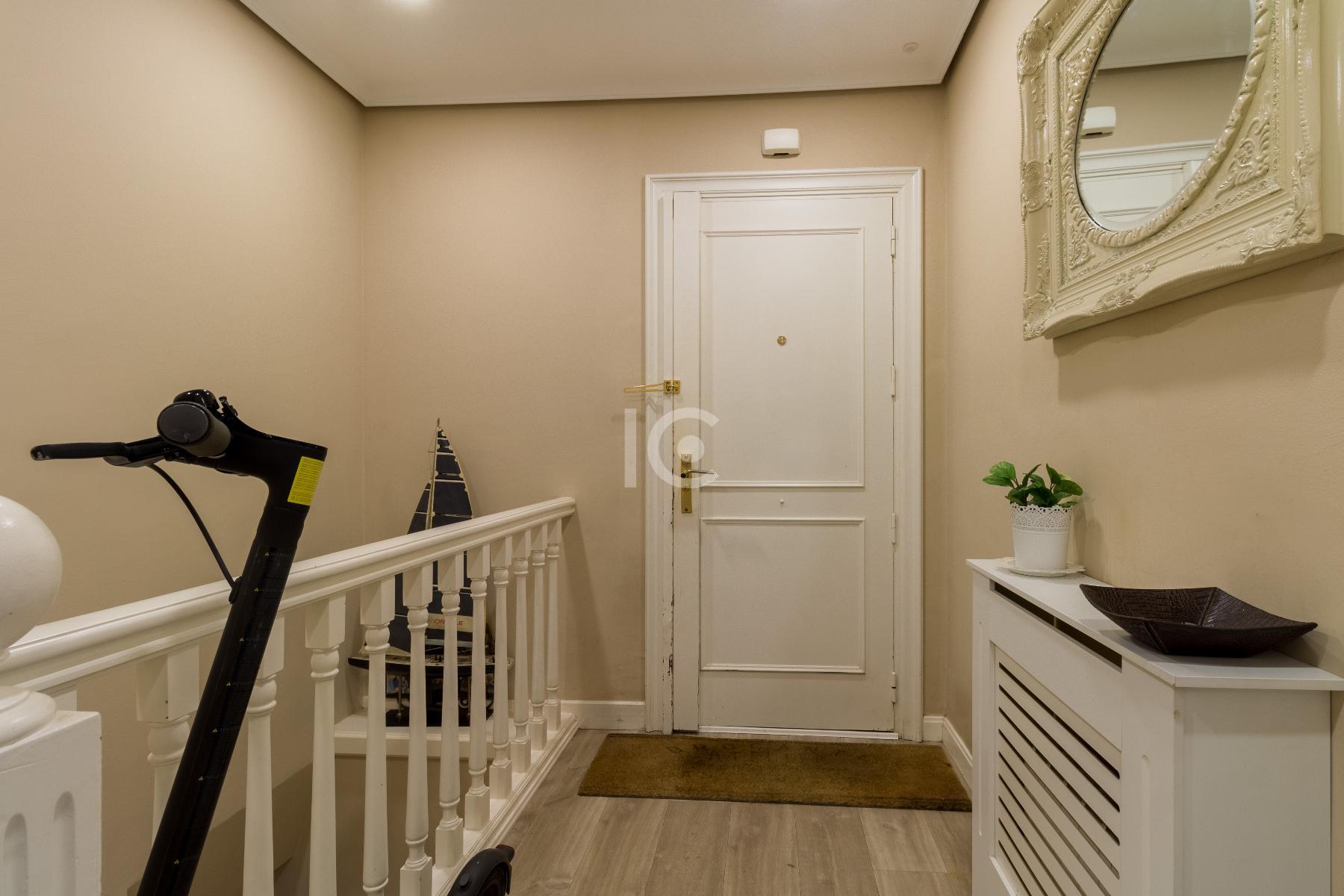 For sale of flat in Getxo