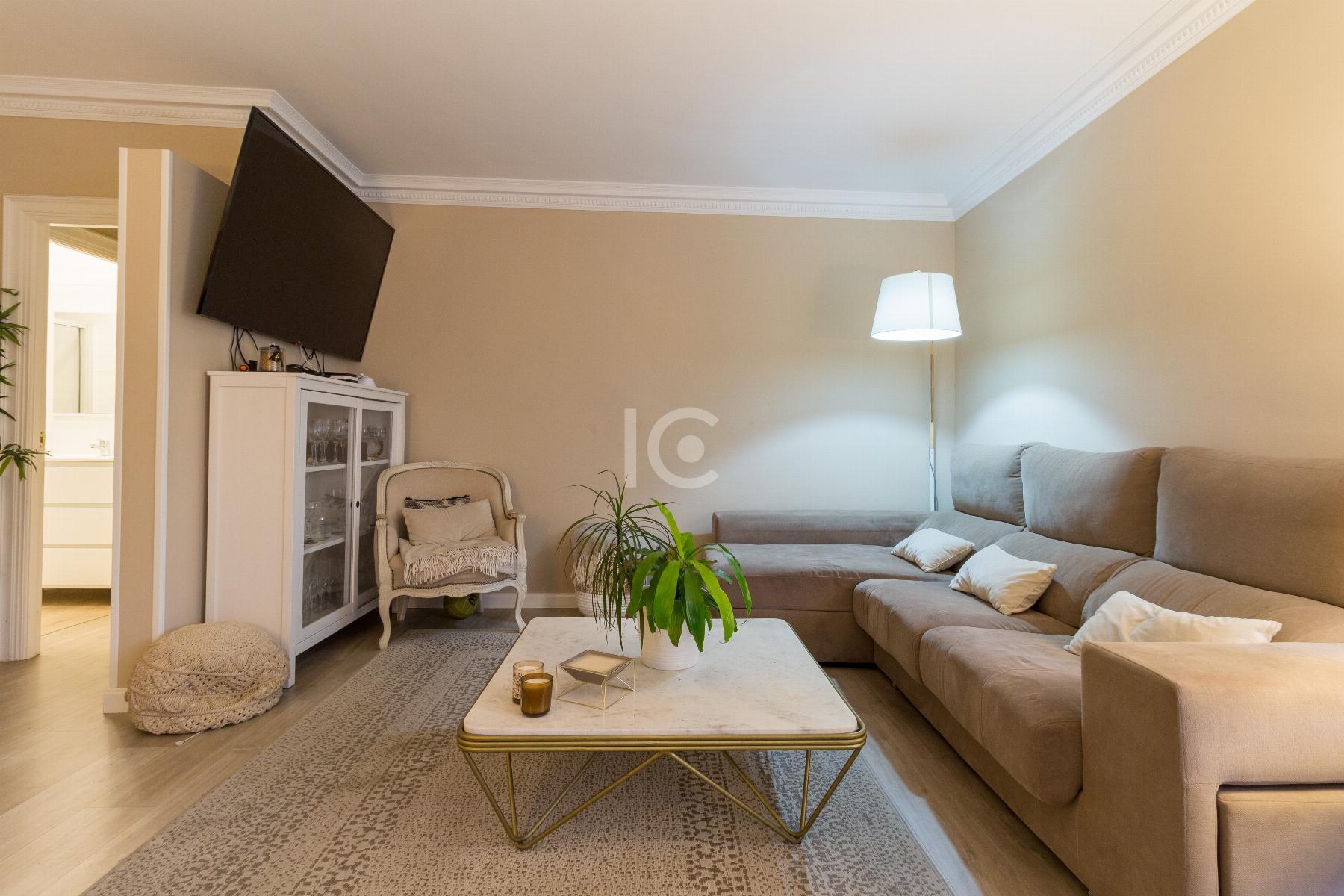 For sale of flat in Getxo