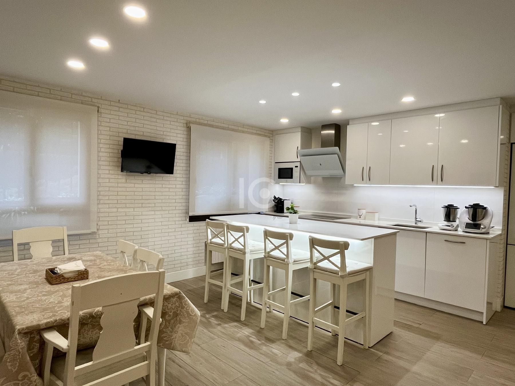 For sale of flat in Getxo