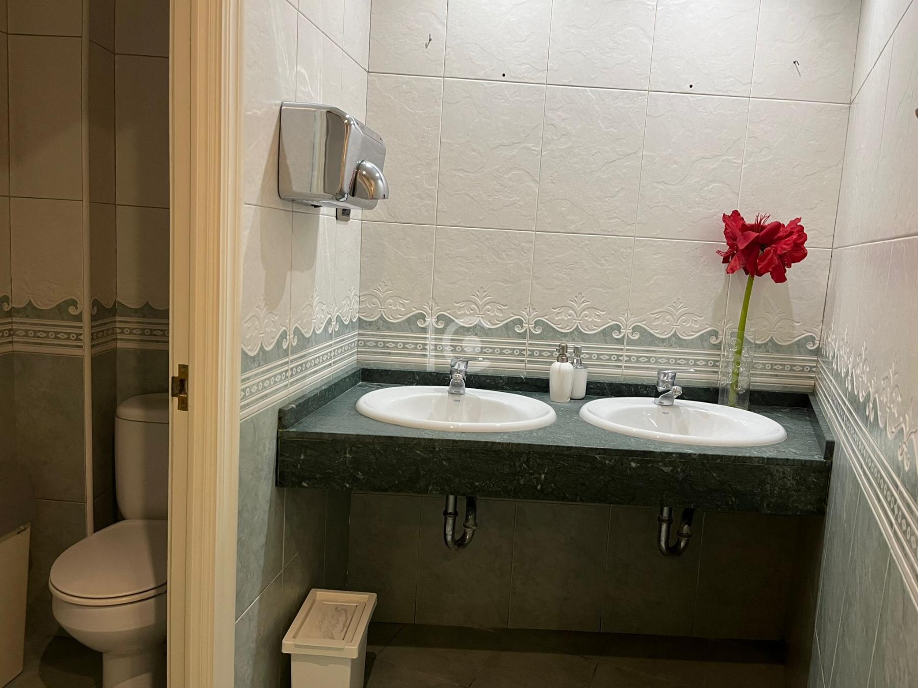 For rent of commercial in Bilbao