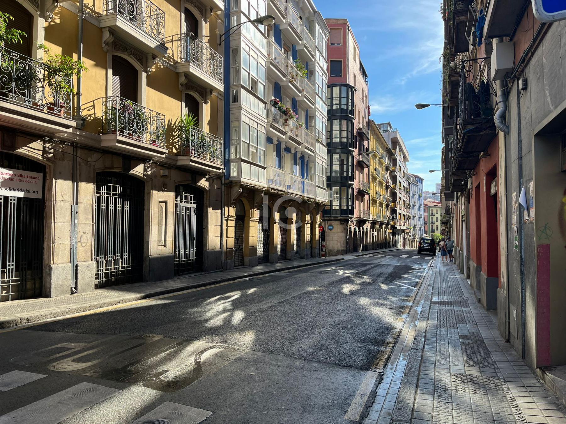For rent of commercial in Bilbao