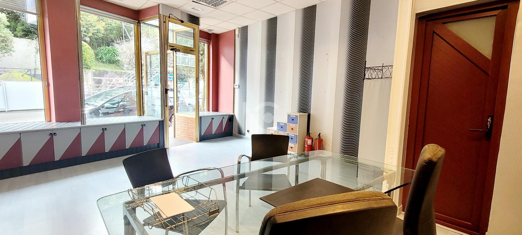 For sale of commercial in Getxo