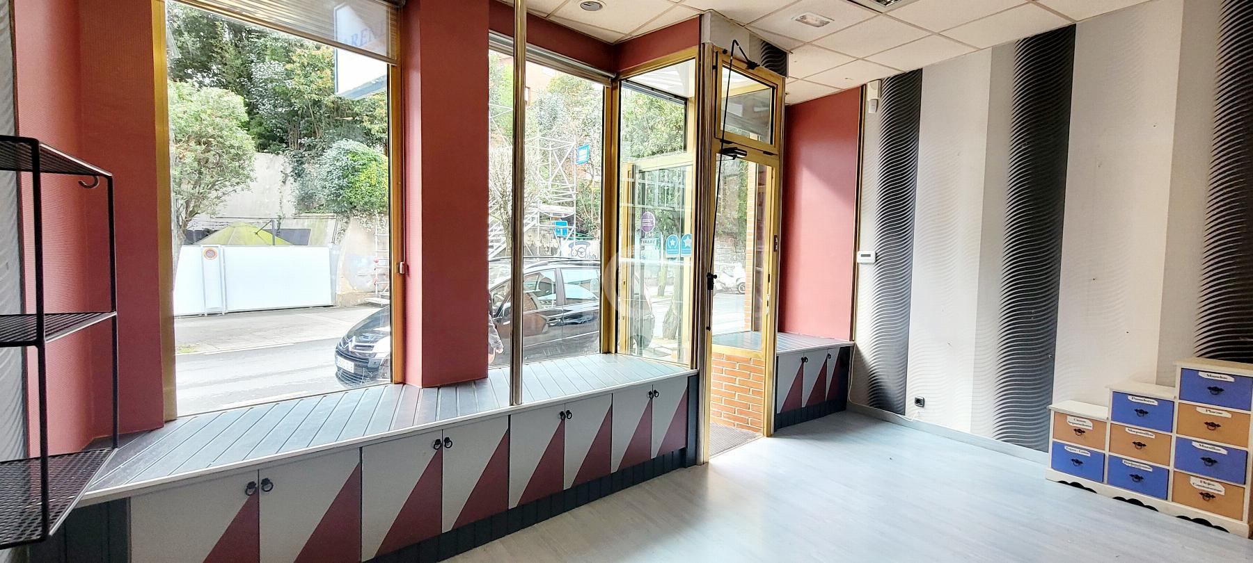 For sale of commercial in Getxo