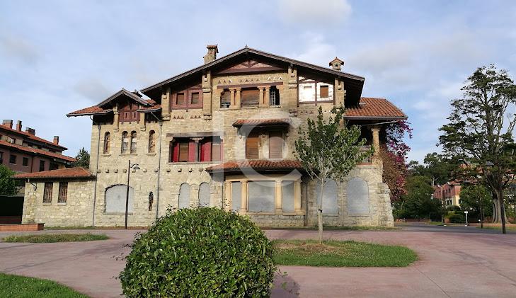 For sale of land in Berango