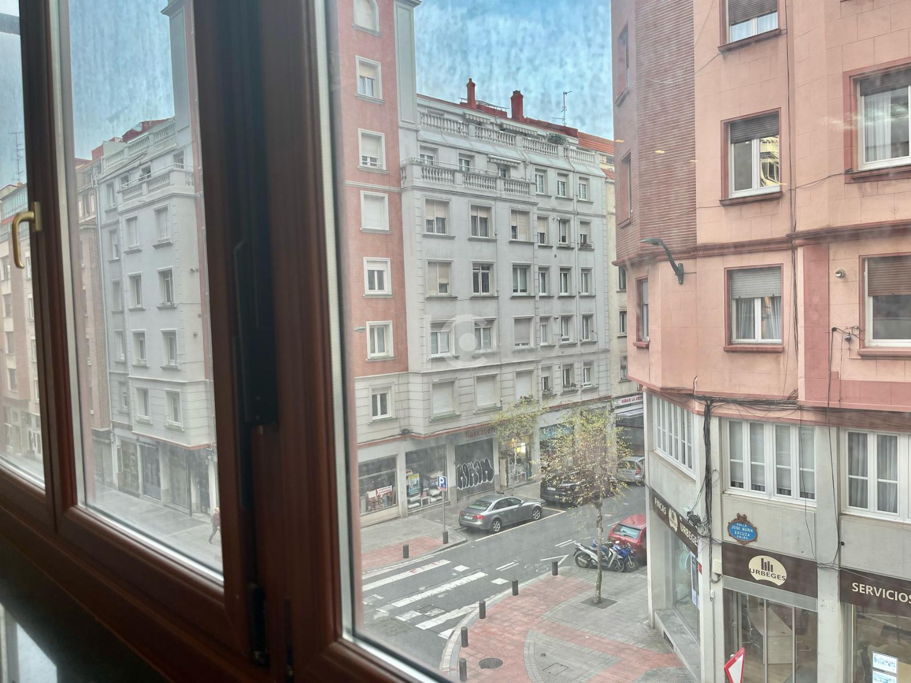 Vente de bureau dans Bilbao