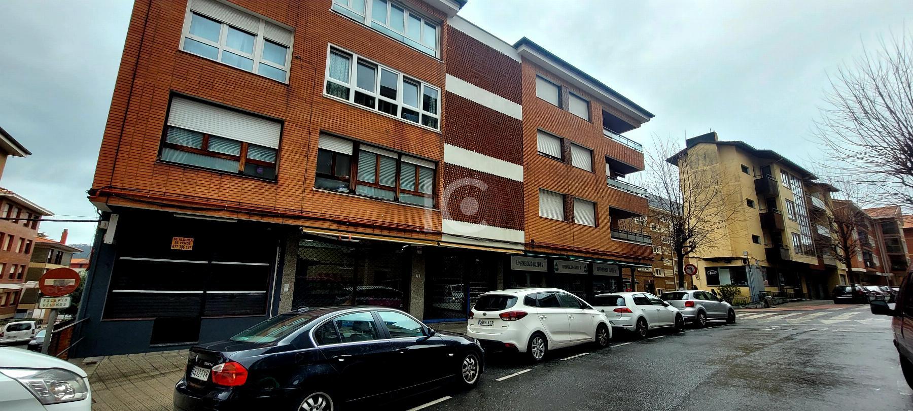 Venta de local comercial en Algorta