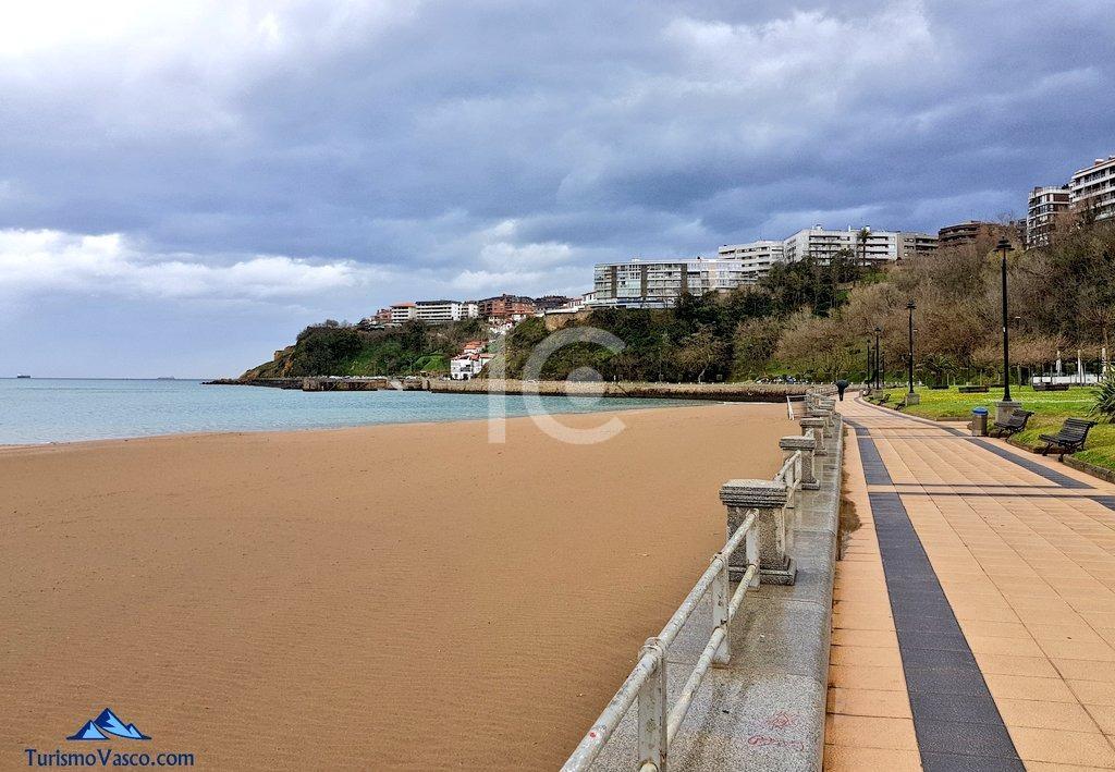 For sale of chalet in Getxo
