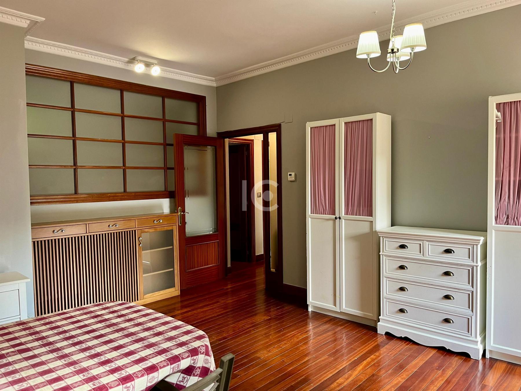 For sale of duplex in Getxo