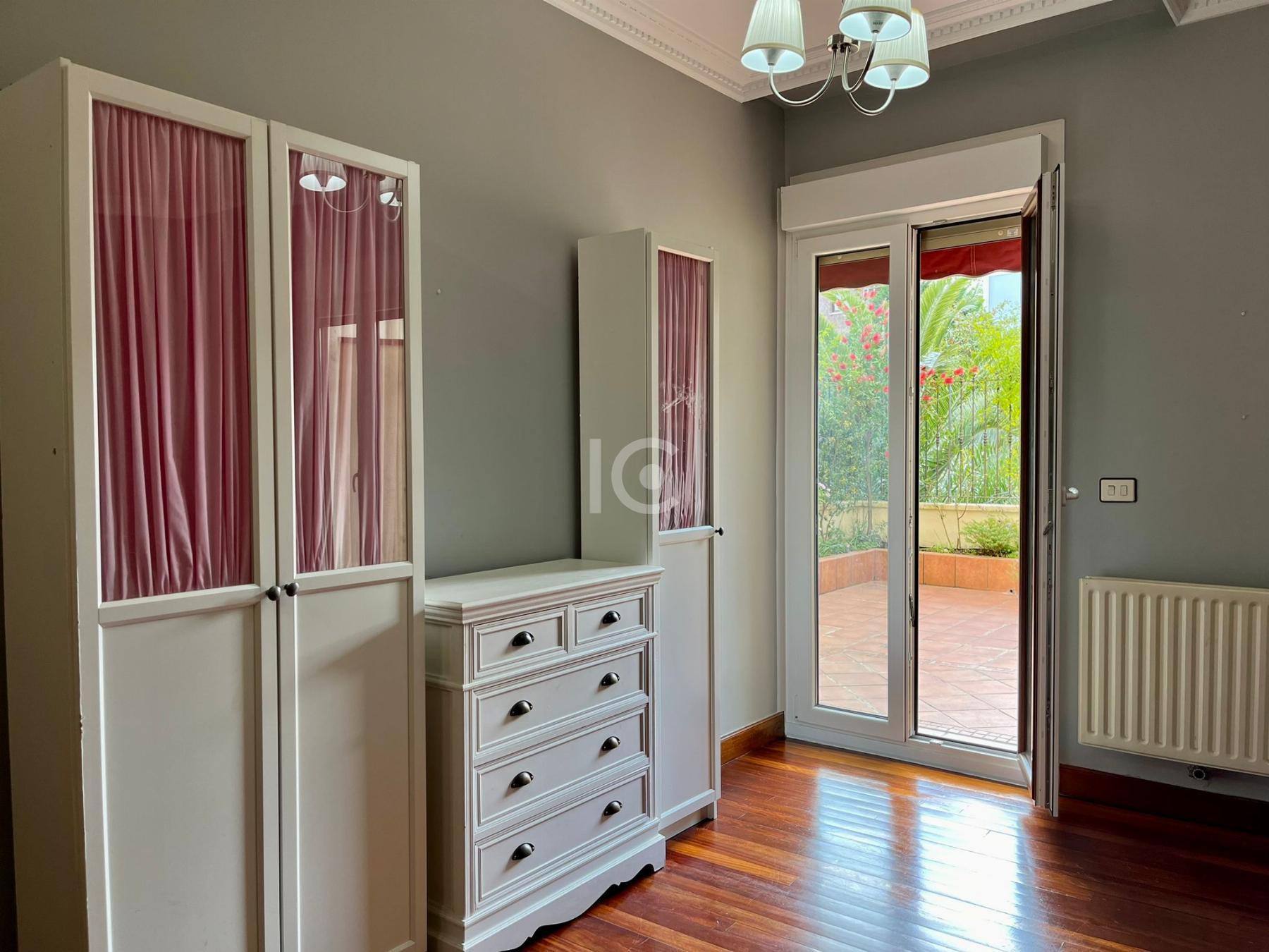 For sale of duplex in Getxo