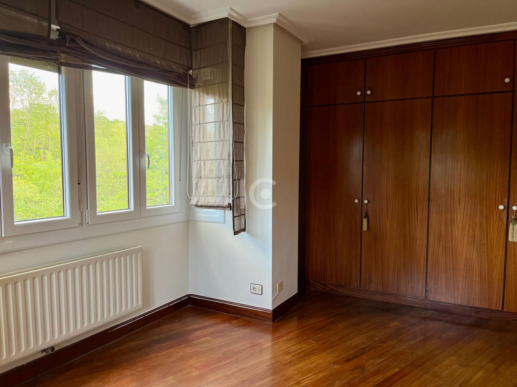 For sale of duplex in Getxo