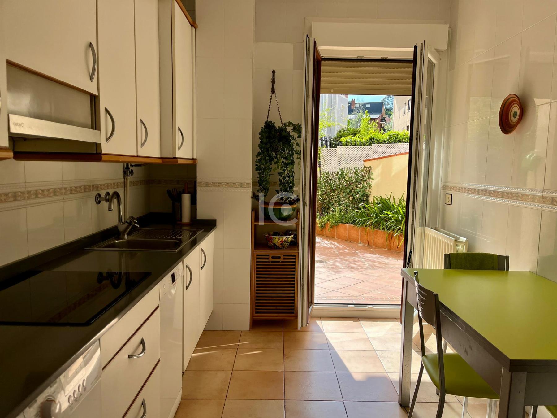 For sale of duplex in Getxo