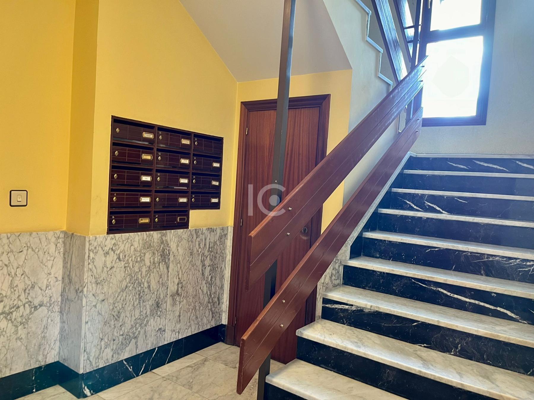 For sale of duplex in Getxo