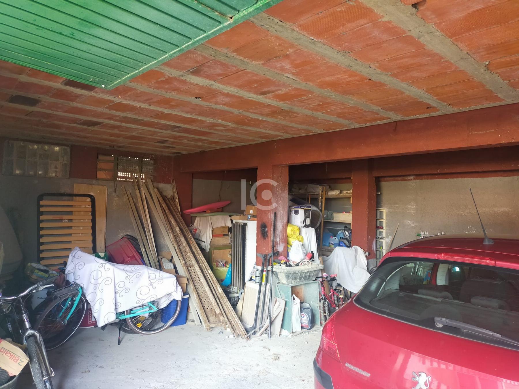 For sale of storage room in Berango