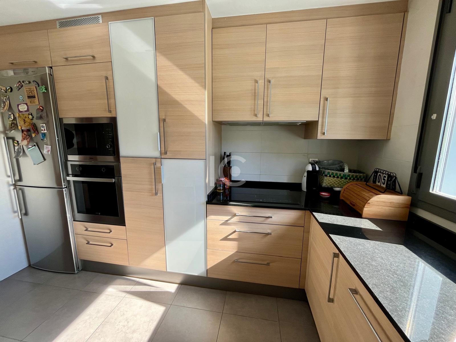 For sale of chalet in Barakaldo