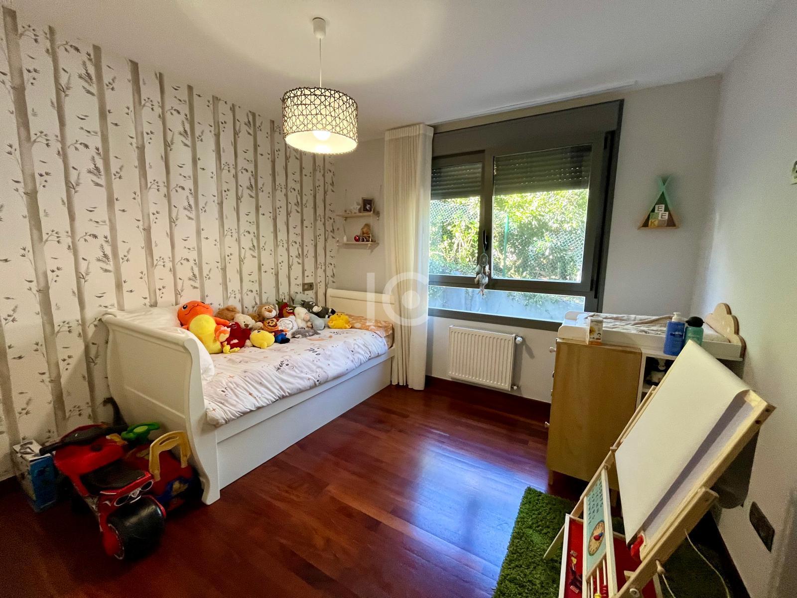 For sale of chalet in Barakaldo