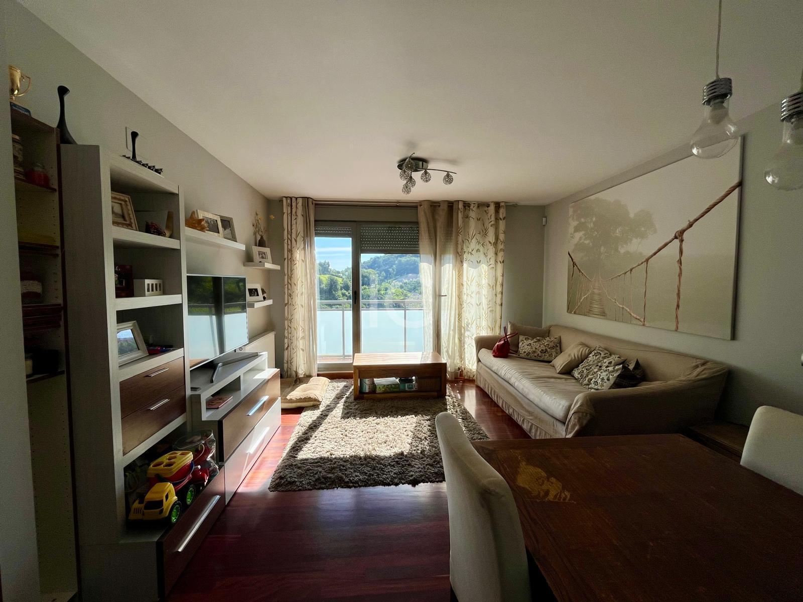 For sale of chalet in Barakaldo