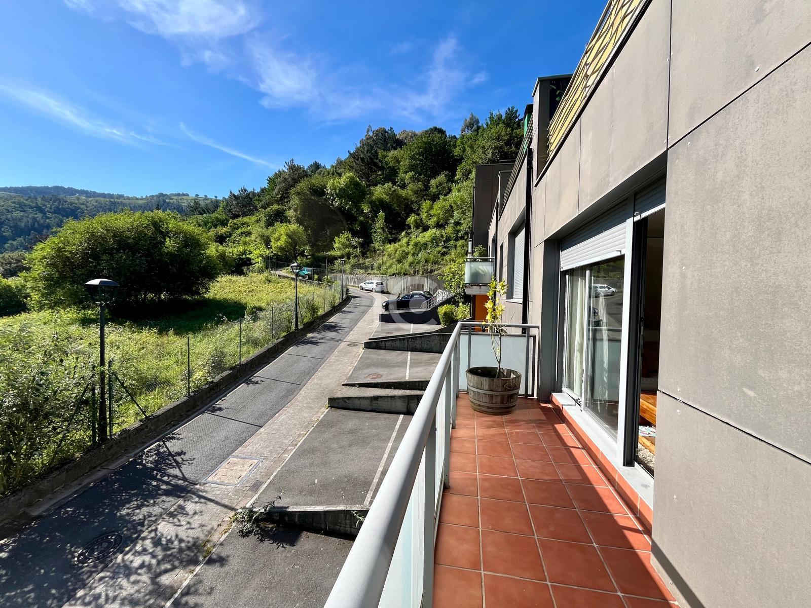 For sale of chalet in Barakaldo