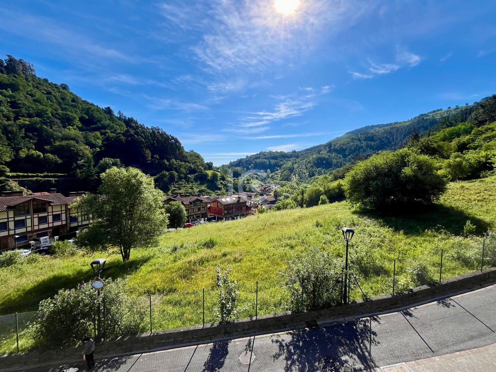 For sale of chalet in Barakaldo