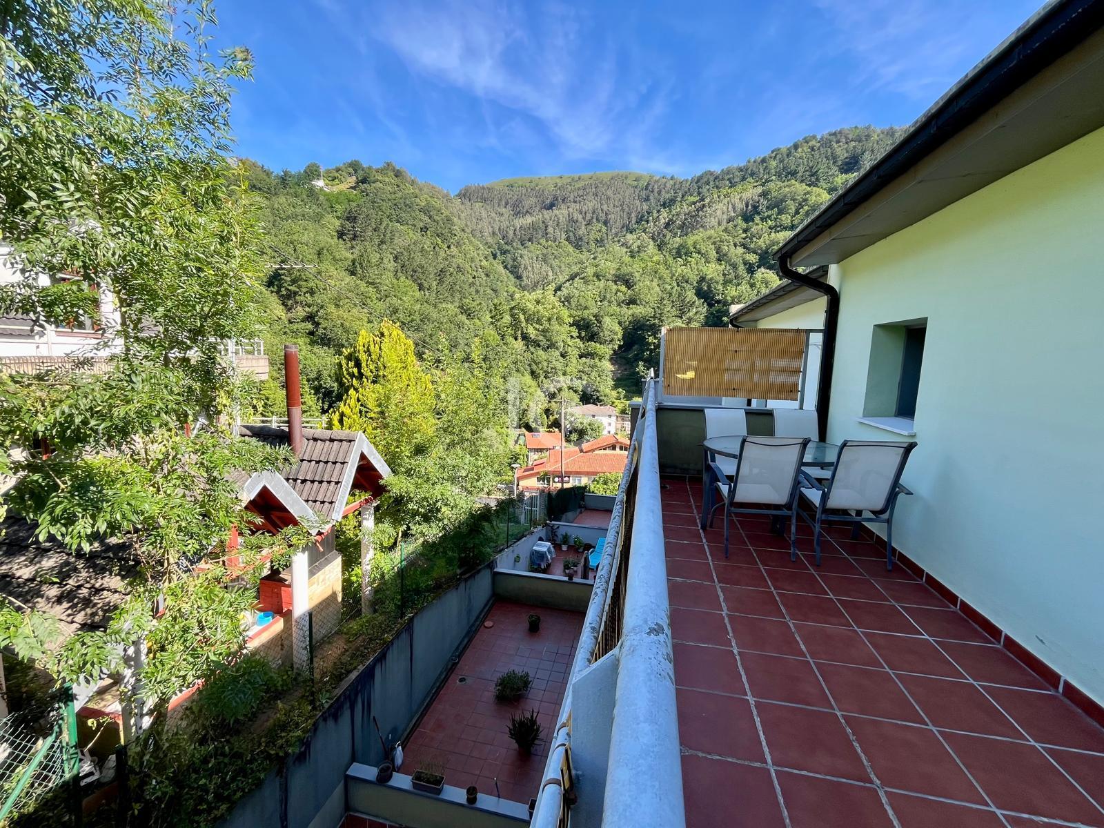 For sale of chalet in Barakaldo