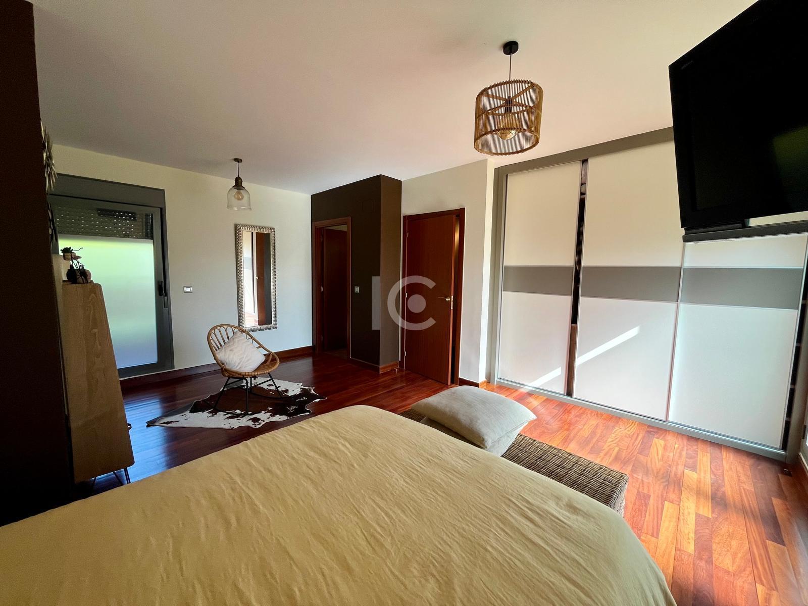 For sale of chalet in Barakaldo