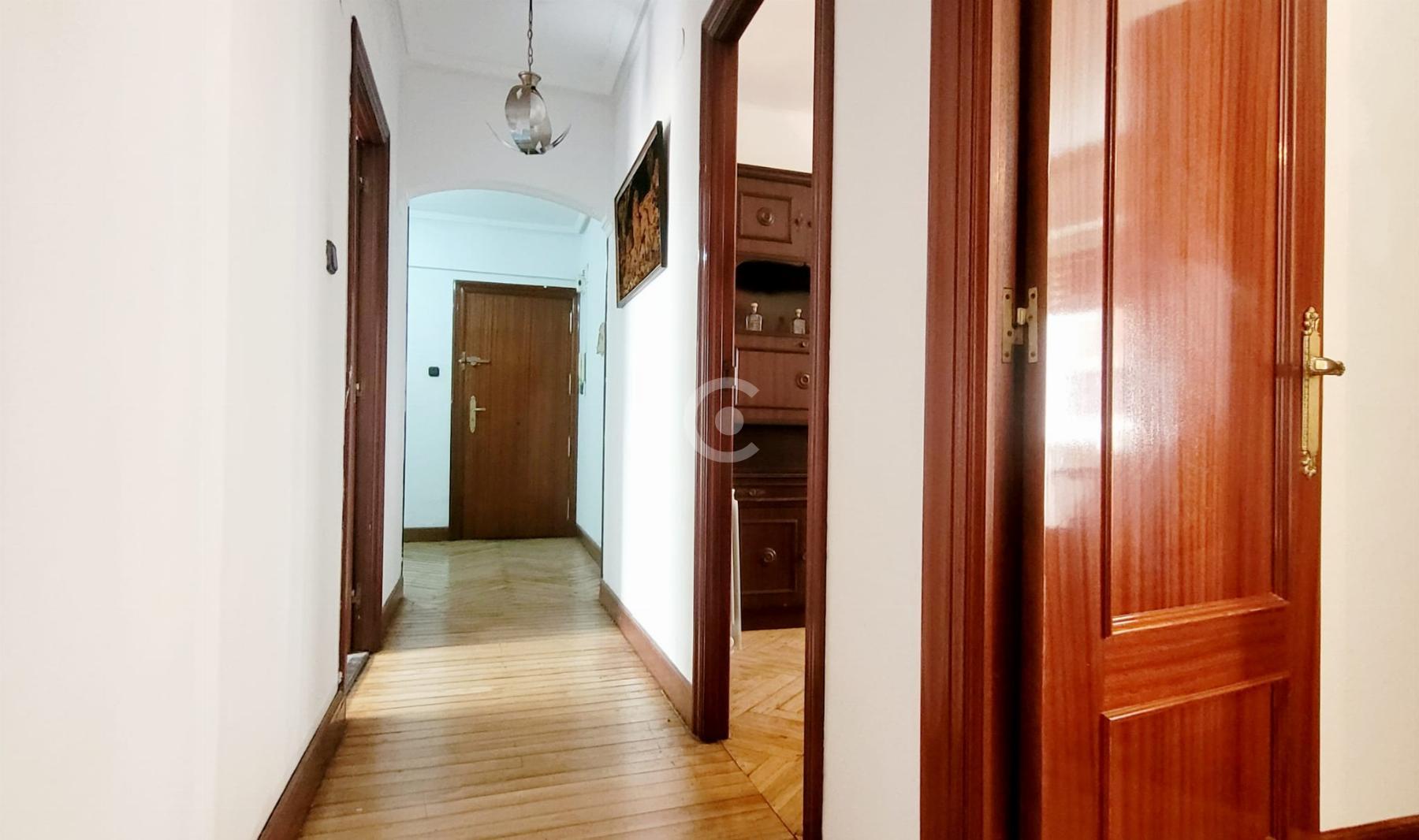For sale of flat in Portugalete