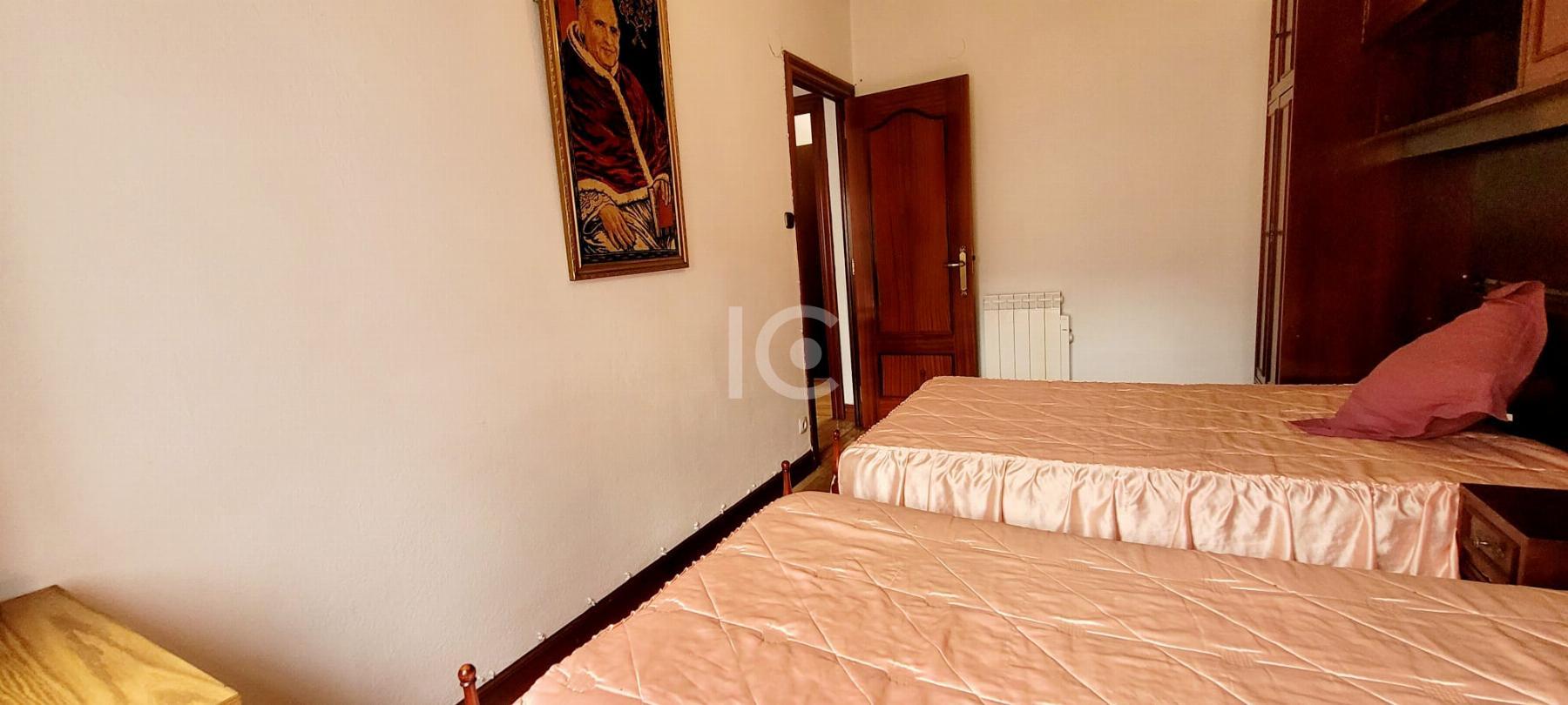 For sale of flat in Portugalete
