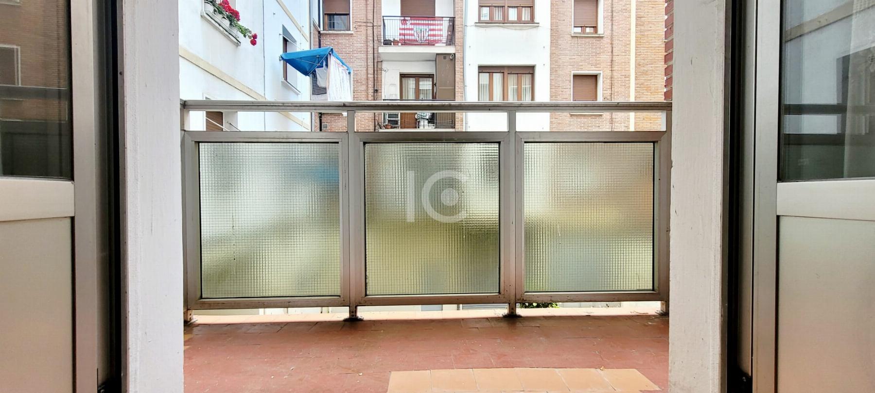 For sale of flat in Portugalete