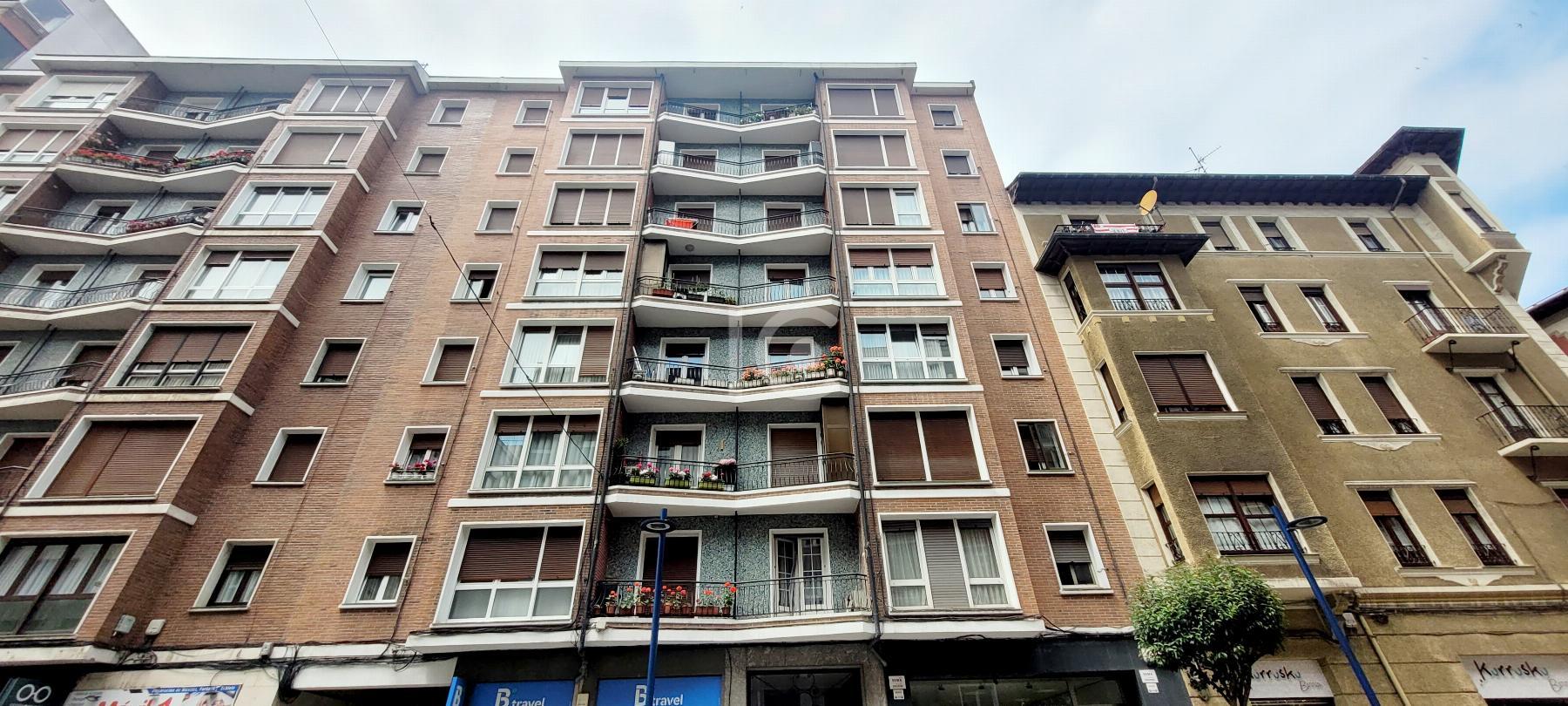 For sale of flat in Portugalete