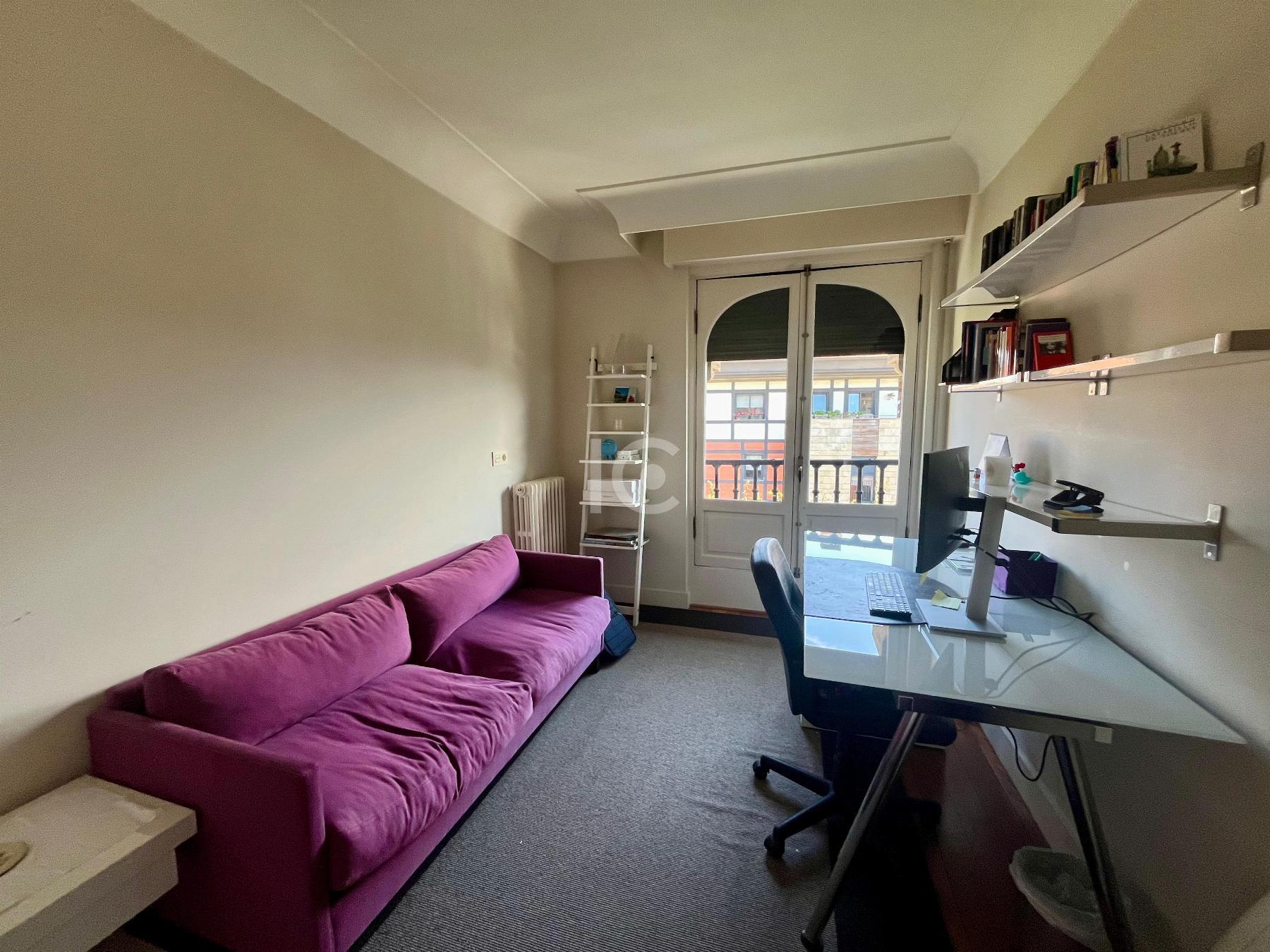 For sale of duplex in Getxo