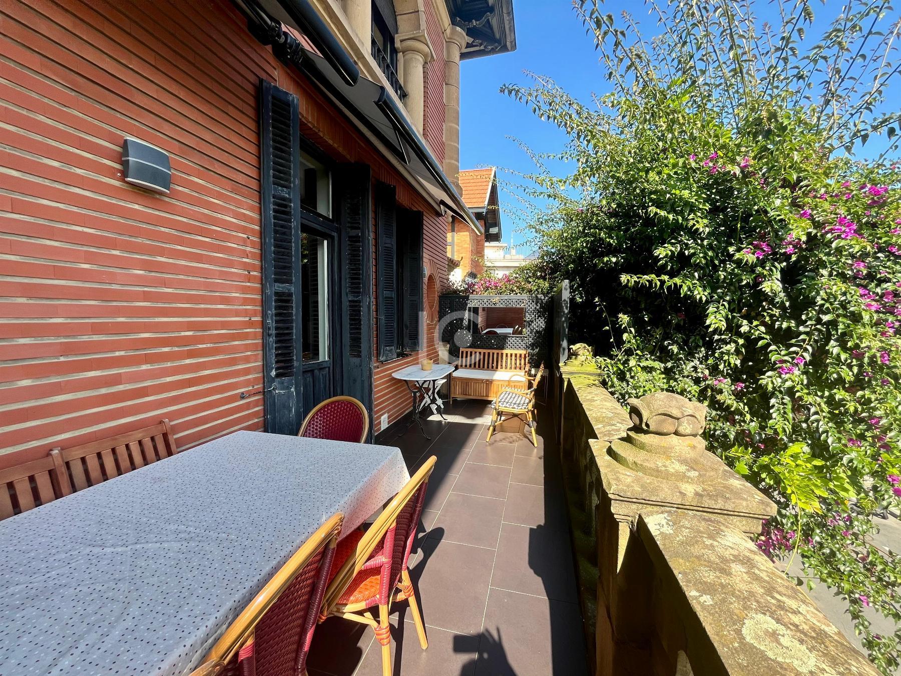 For sale of duplex in Getxo