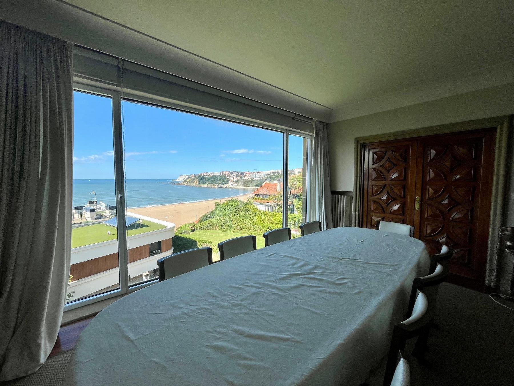 For sale of duplex in Getxo