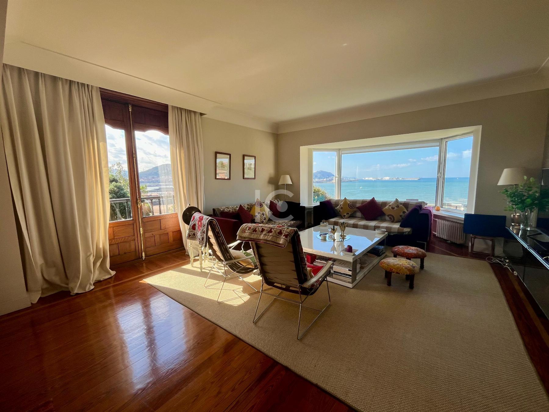 For sale of duplex in Getxo
