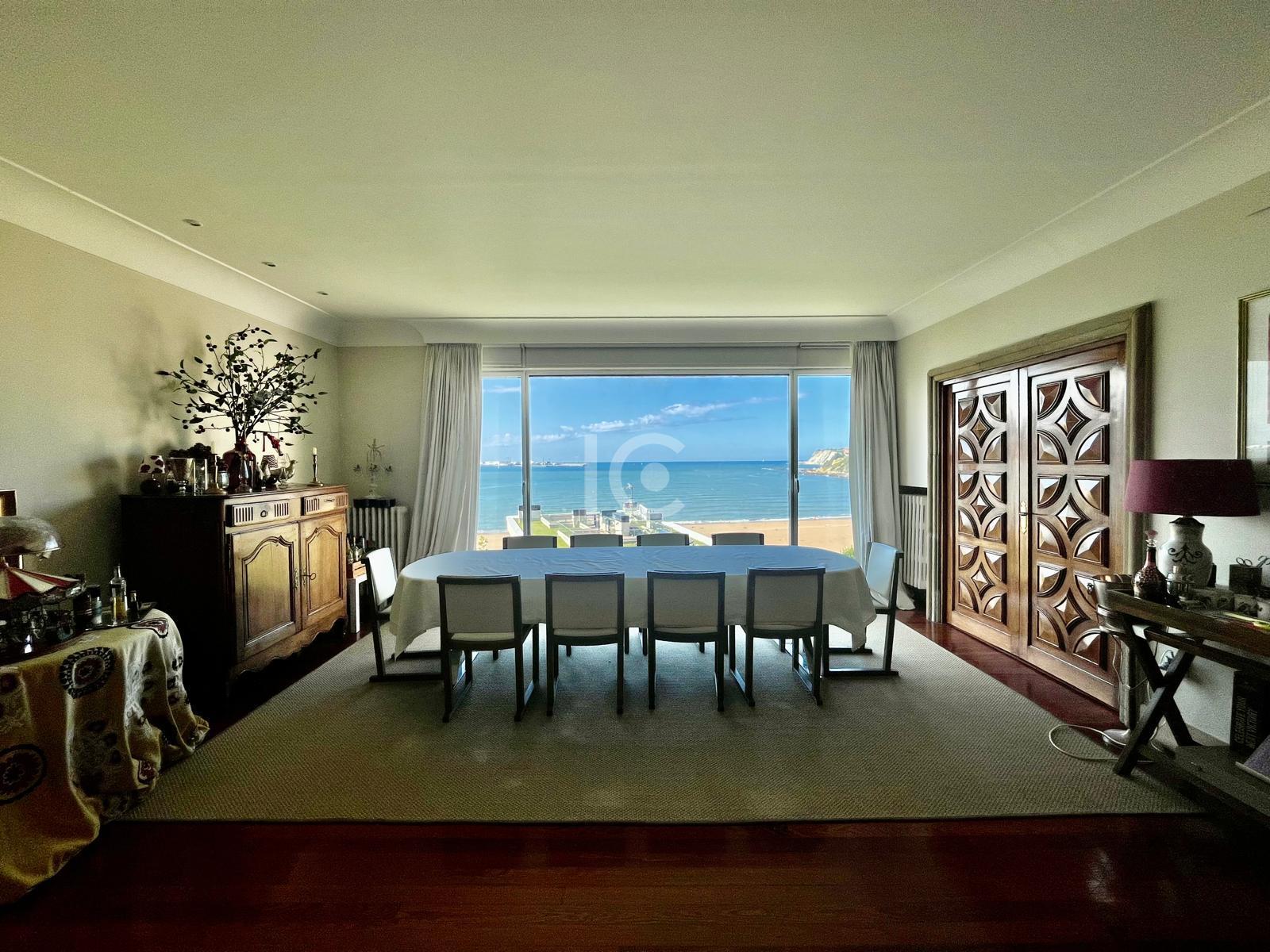 For sale of duplex in Getxo