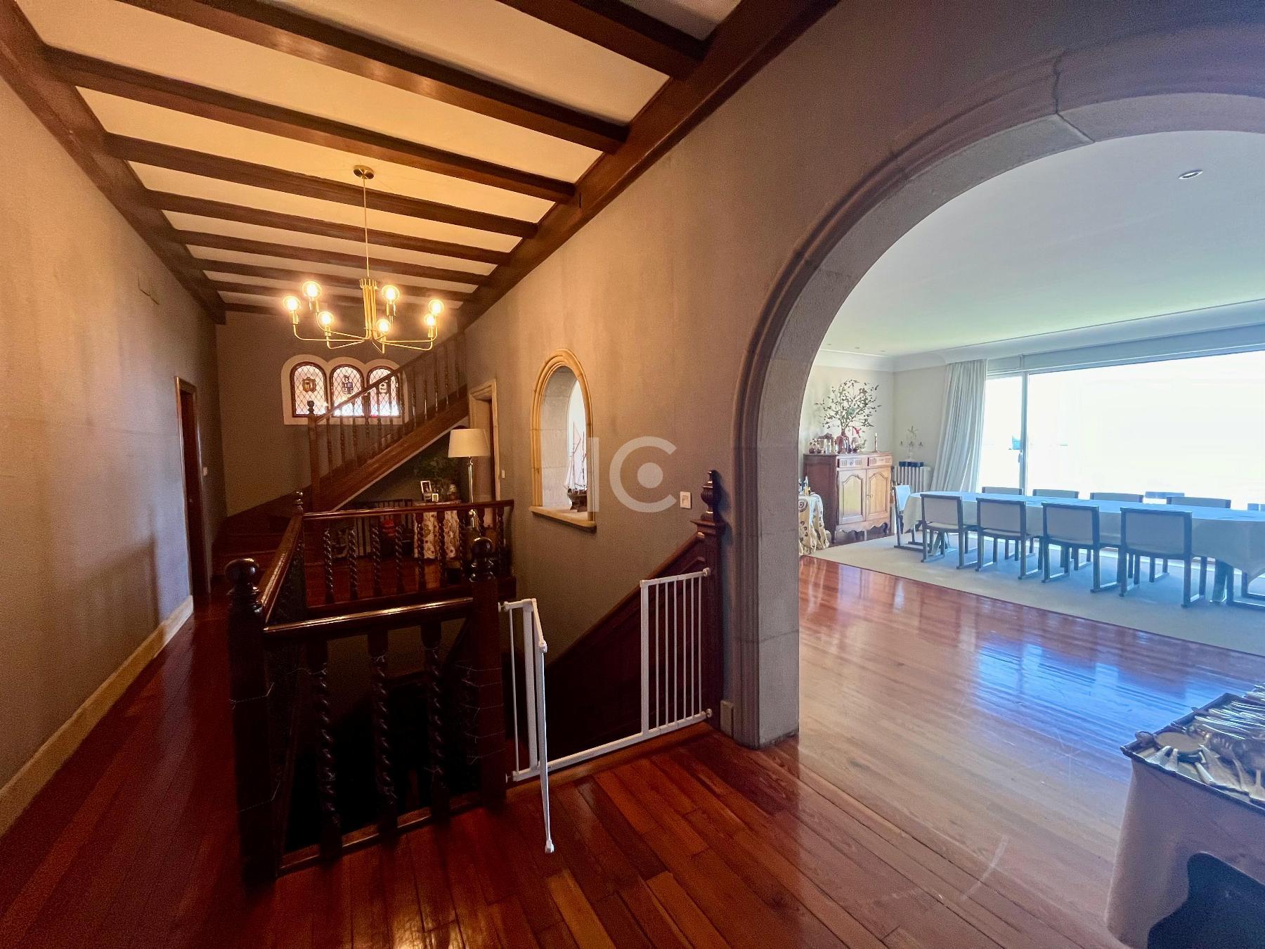 For sale of duplex in Getxo